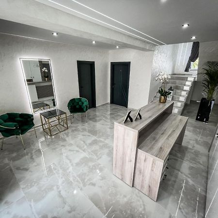 Apartmani Mila Laktaši Extérieur photo