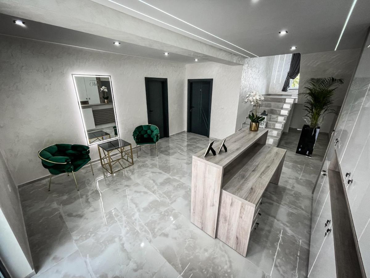 Apartmani Mila Laktaši Extérieur photo