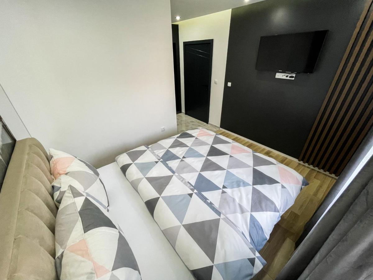 Apartmani Mila Laktaši Extérieur photo