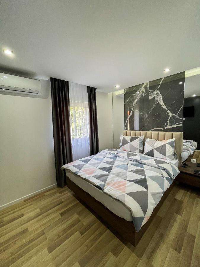 Apartmani Mila Laktaši Extérieur photo