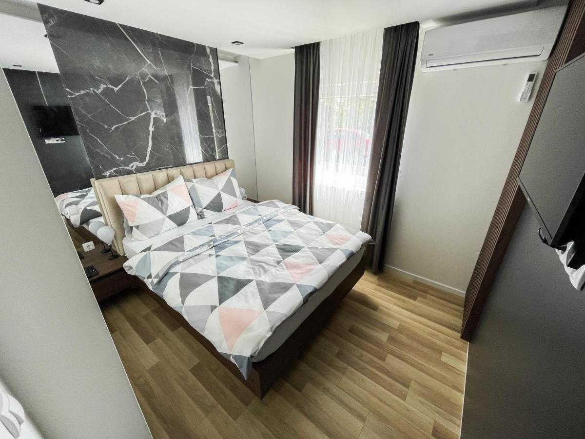Apartmani Mila Laktaši Extérieur photo