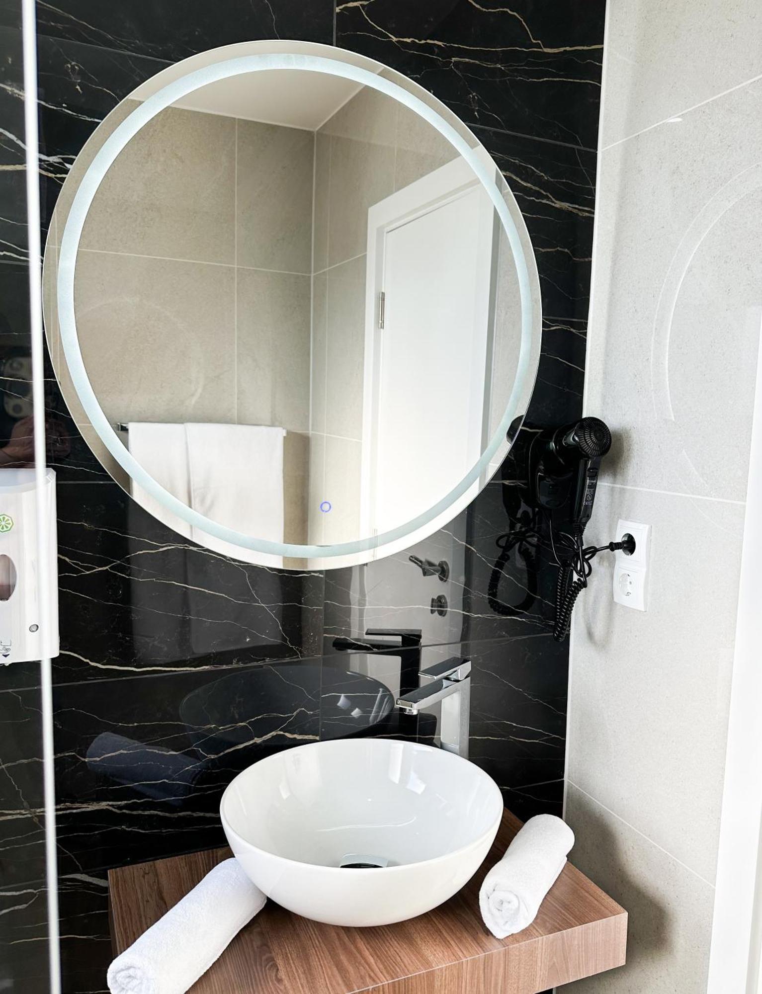 Apartmani Mila Laktaši Extérieur photo
