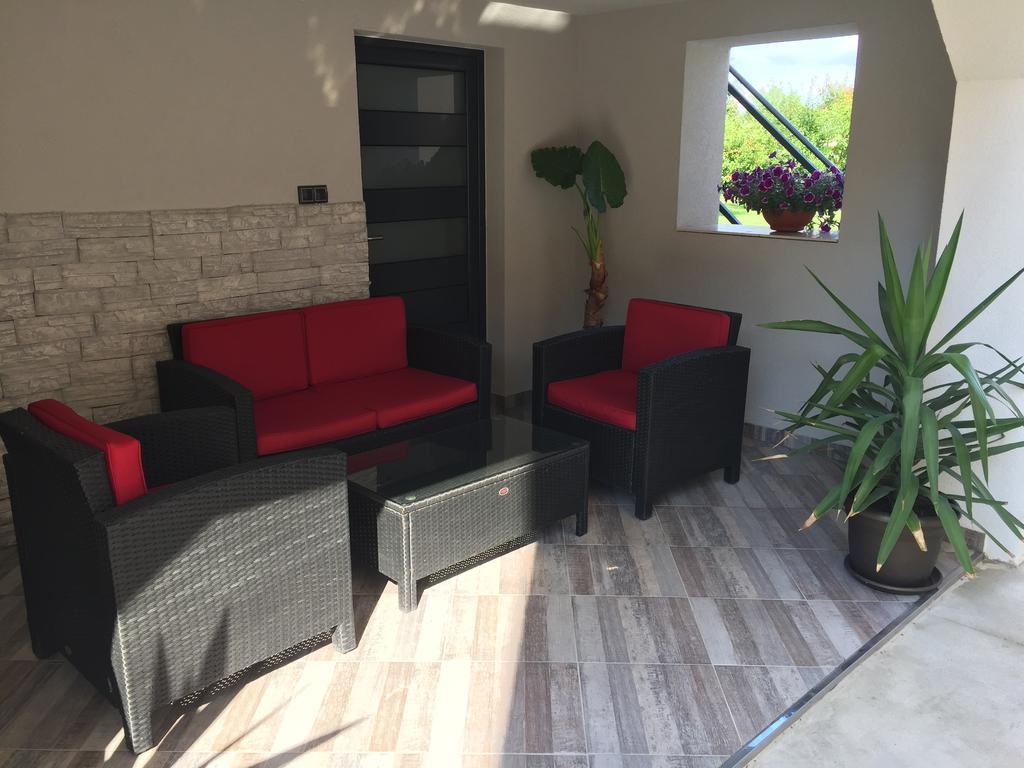 Apartmani Mila Laktaši Extérieur photo