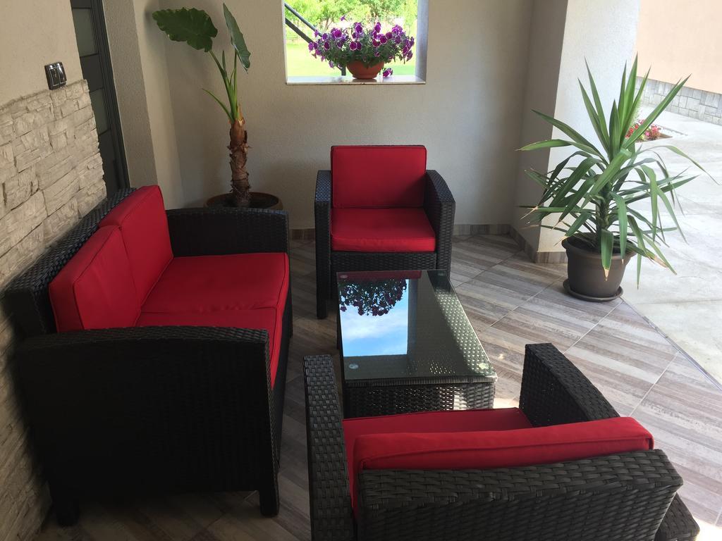 Apartmani Mila Laktaši Extérieur photo