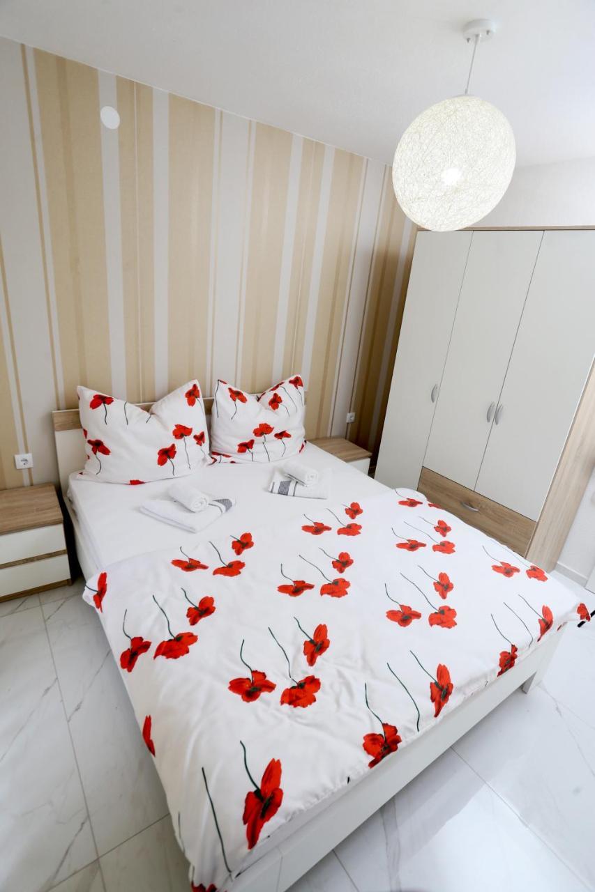 Apartmani Mila Laktaši Extérieur photo