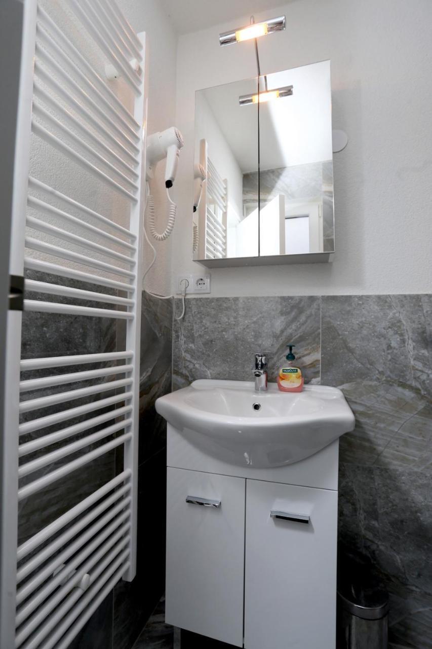 Apartmani Mila Laktaši Extérieur photo