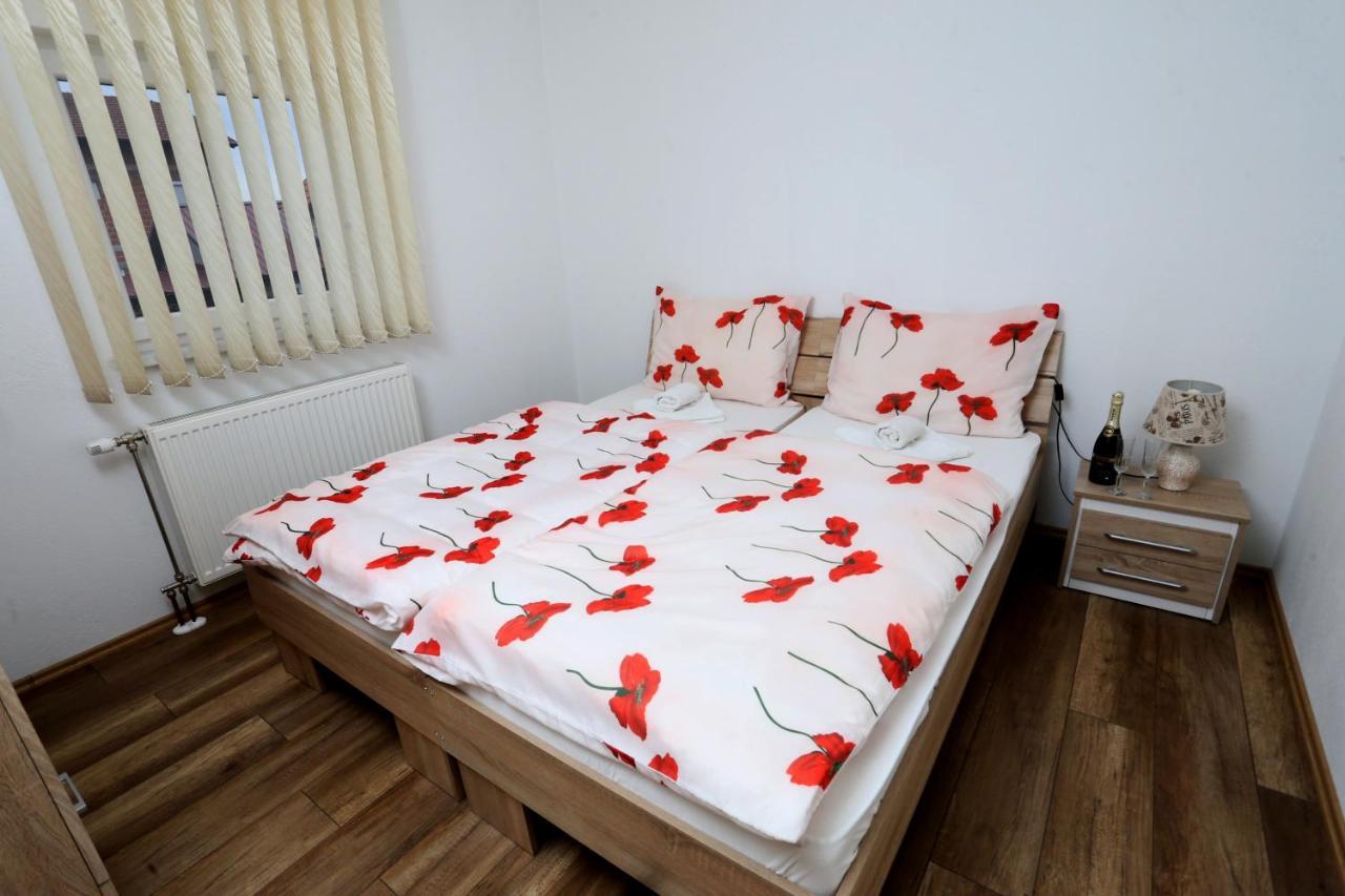 Apartmani Mila Laktaši Extérieur photo